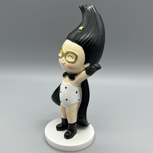 Flying girl with cap cute girl figure - Picture 4 of 6